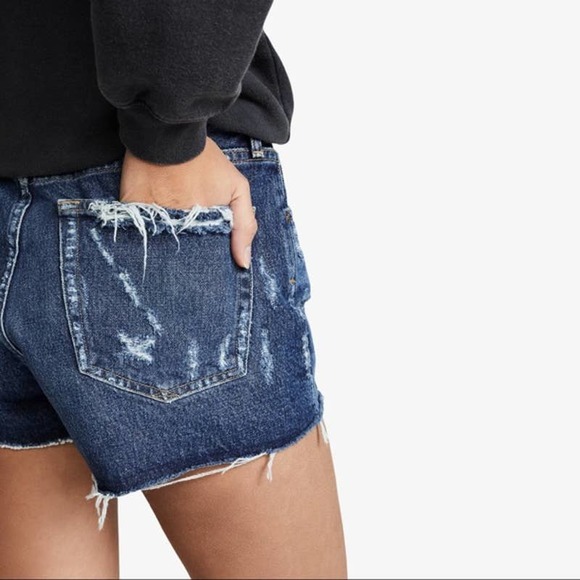 AGOLDE Parker Vintage Cut-Off Shorts in Manifest Size 23 - Picture 5 of 11